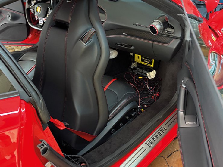 CarPlay ferrari tributo