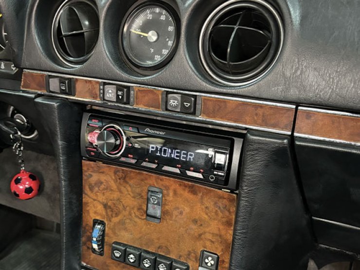 autoradio mercedes 560sl